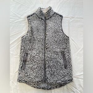 Thread & Supply Super Cozy Women’s Sherpa Vest